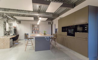 工裝法國植物產(chǎn)品公司開放愉快的空間裝修效果圖